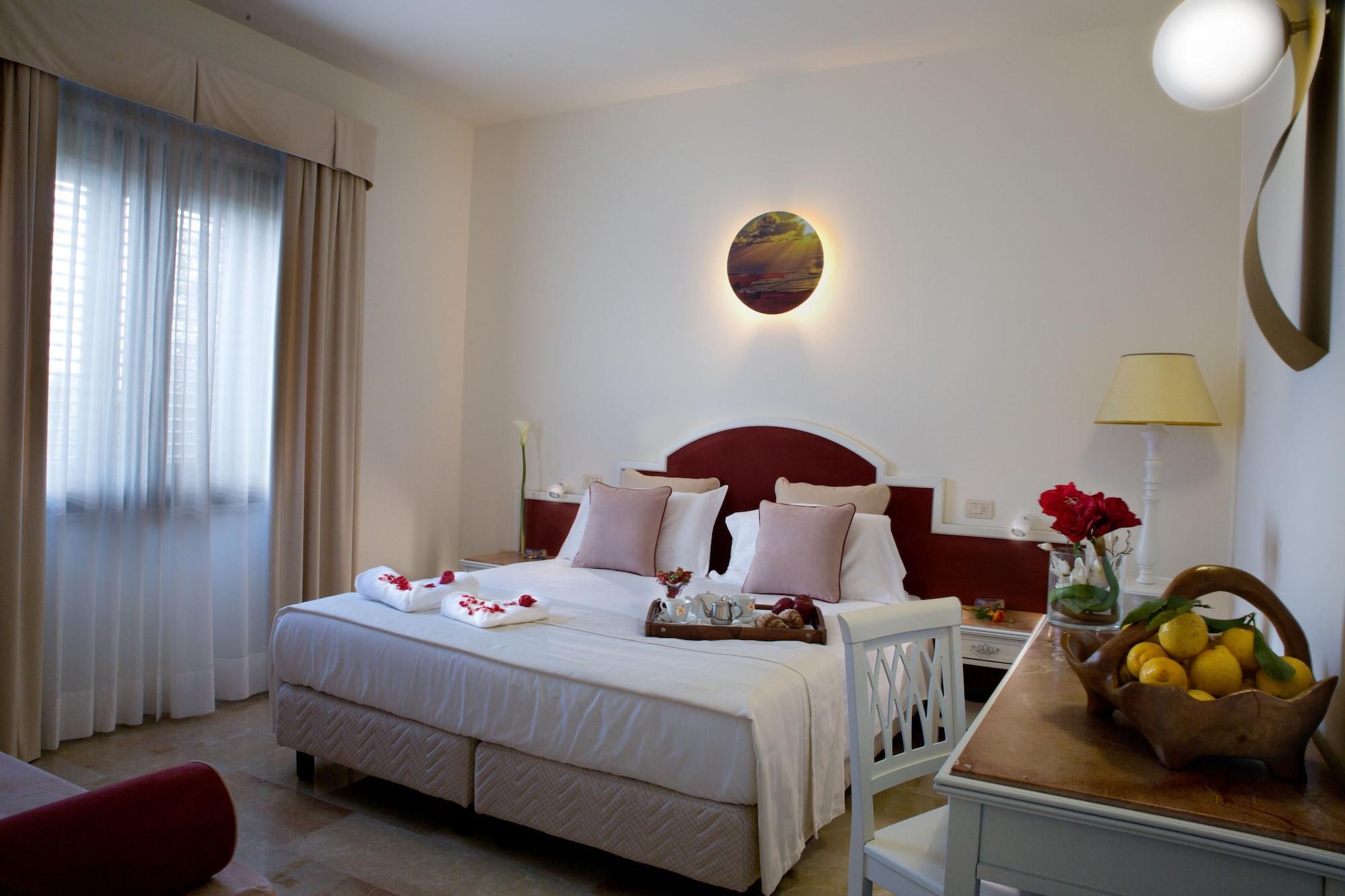 Delfino Beach Hotel Марсала Экстерьер фото