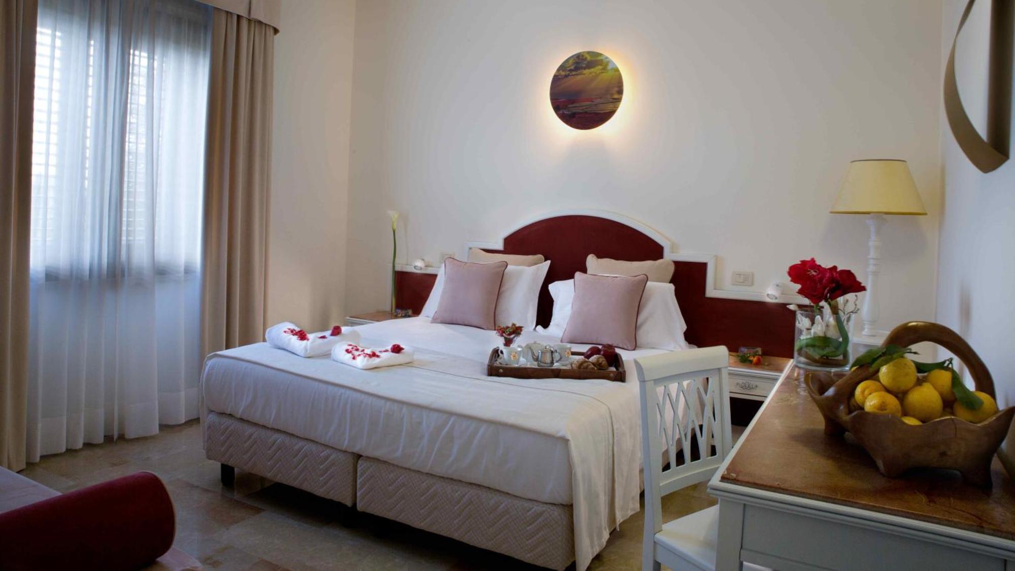 Delfino Beach Hotel Марсала Экстерьер фото