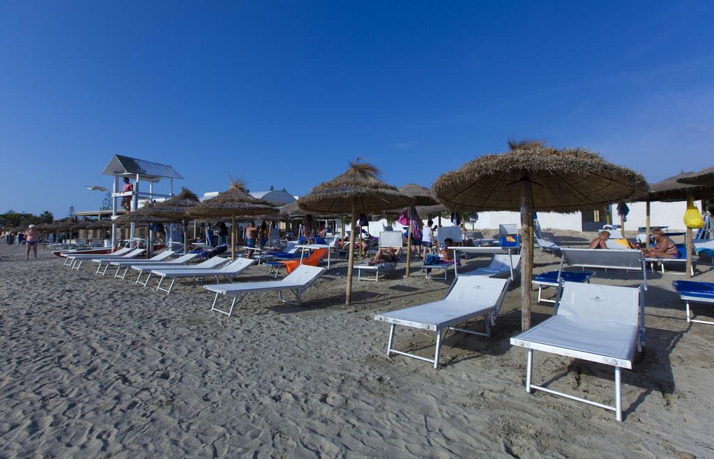 Delfino Beach Hotel Марсала Экстерьер фото