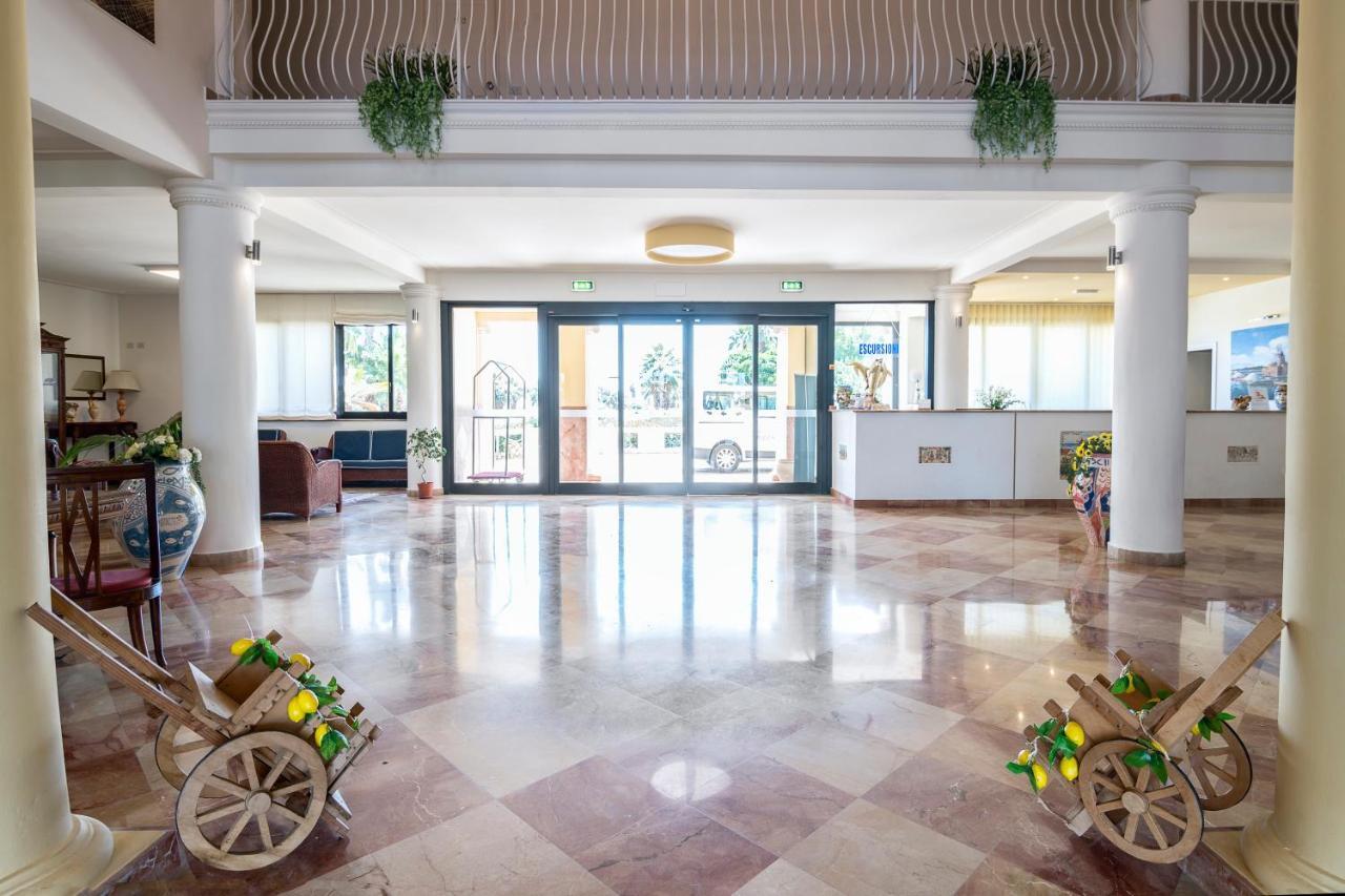 Delfino Beach Hotel Марсала Экстерьер фото