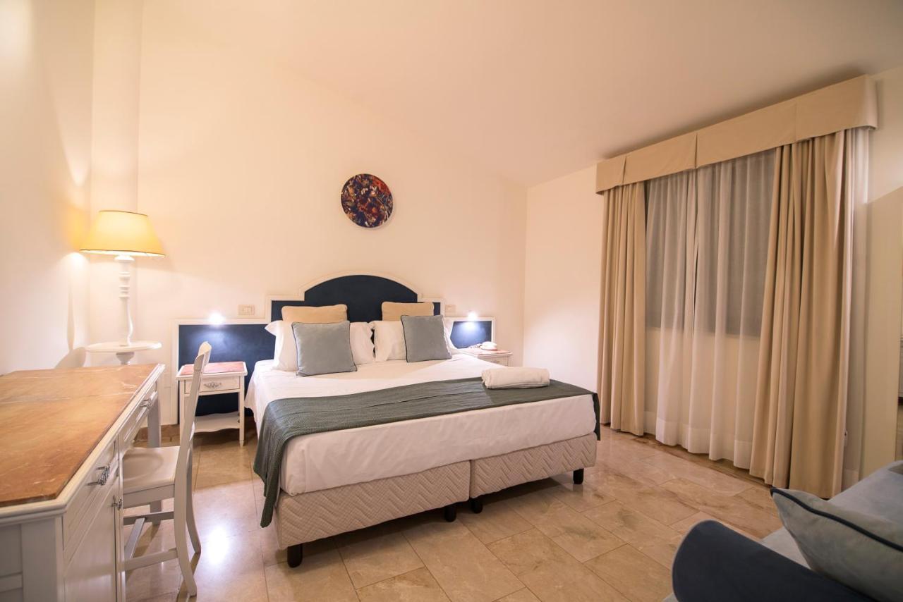 Delfino Beach Hotel Марсала Экстерьер фото