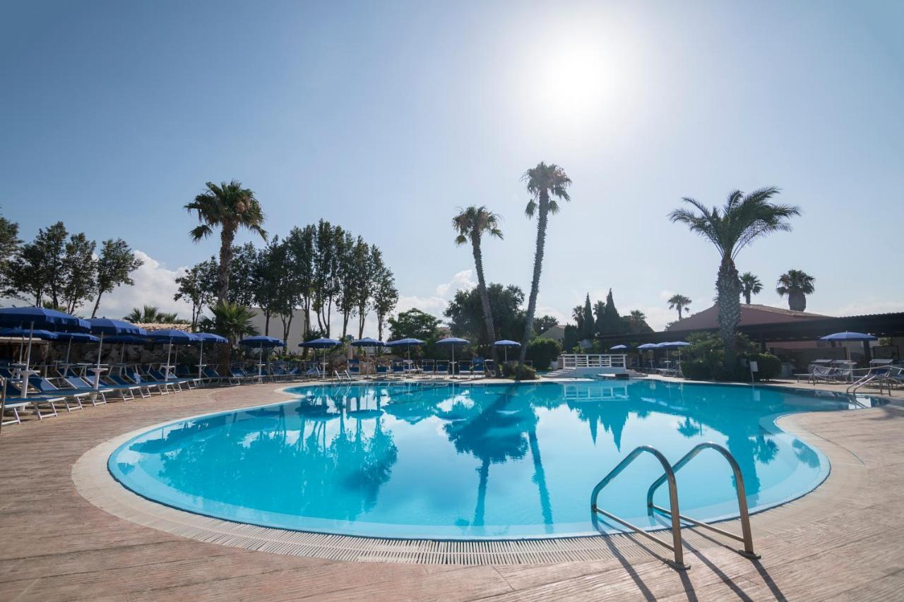Delfino Beach Hotel Марсала Экстерьер фото